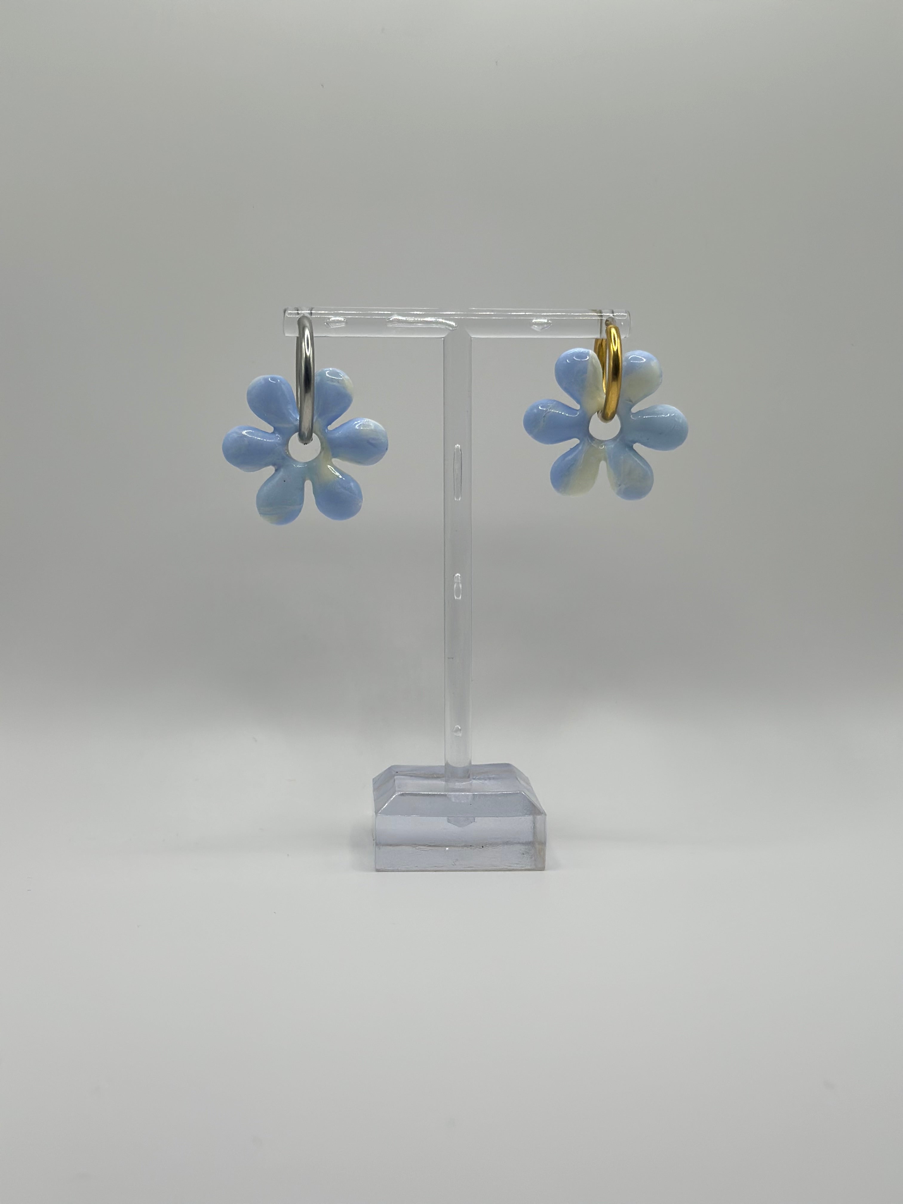 Eléa bleue luminescente