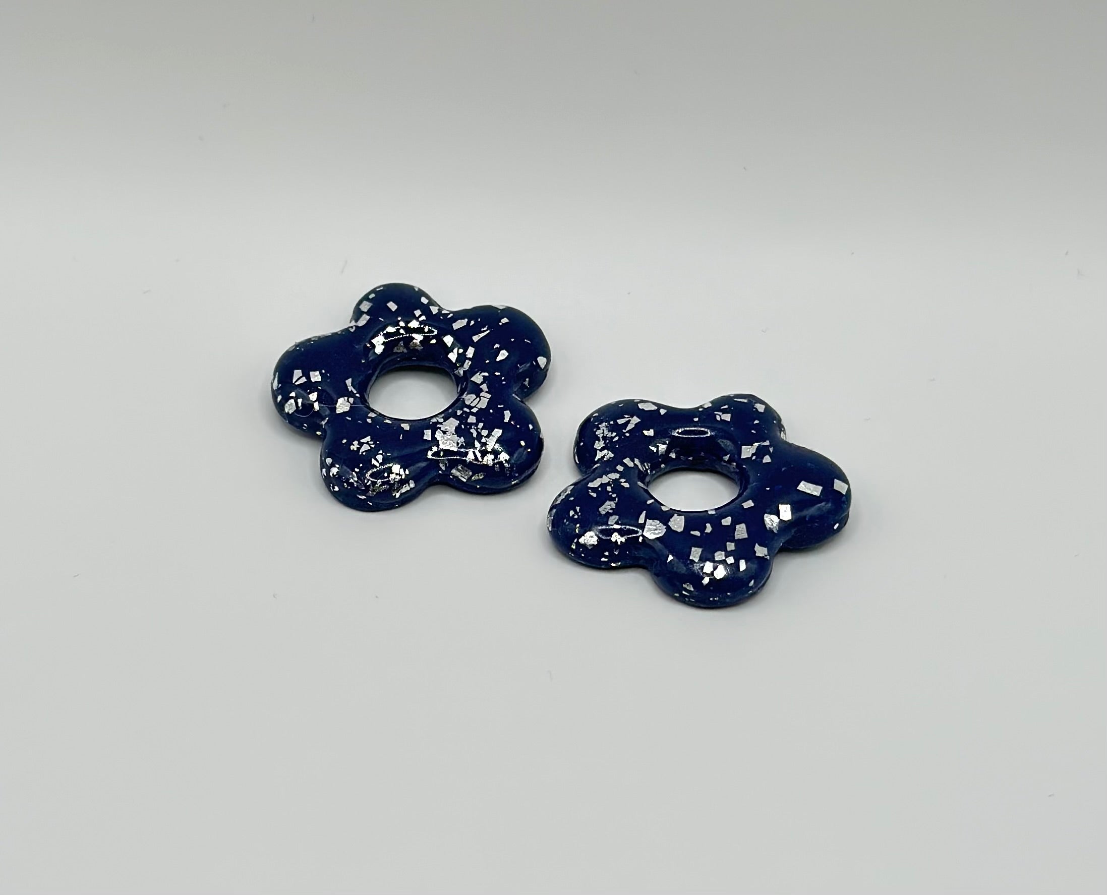 Floraé bleue et argent