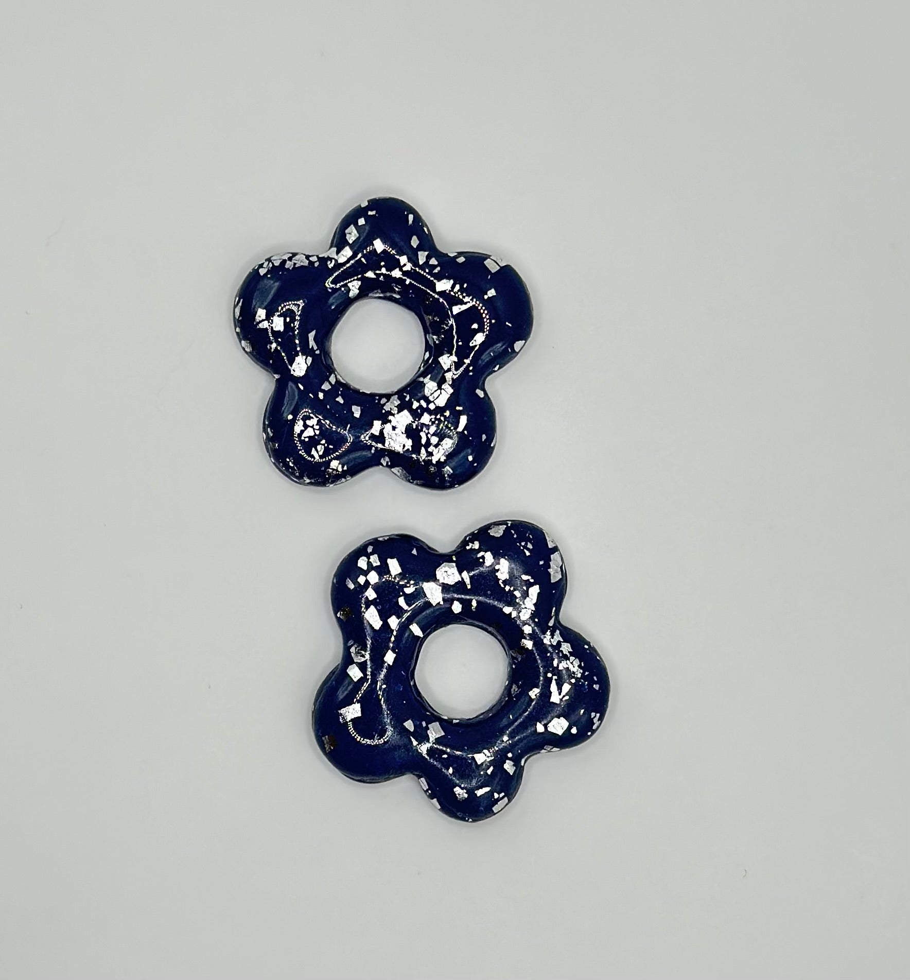 Floraé bleue et argent