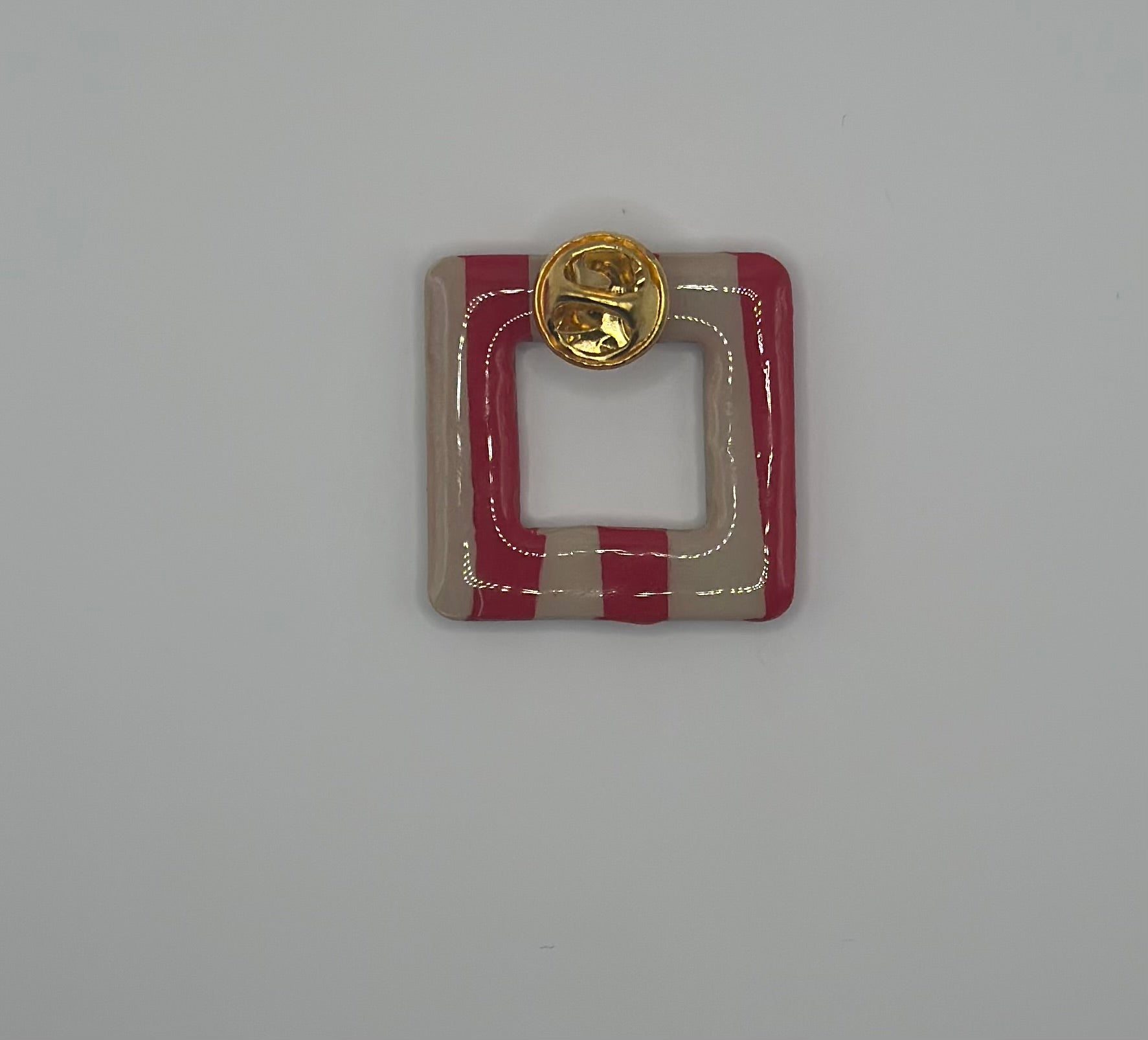 Pin’s de lunette carré à rayures